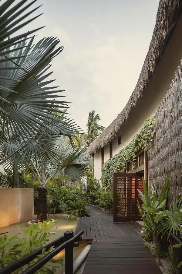 Hotel Ma'Xanab Tulum Pueblo 5*,