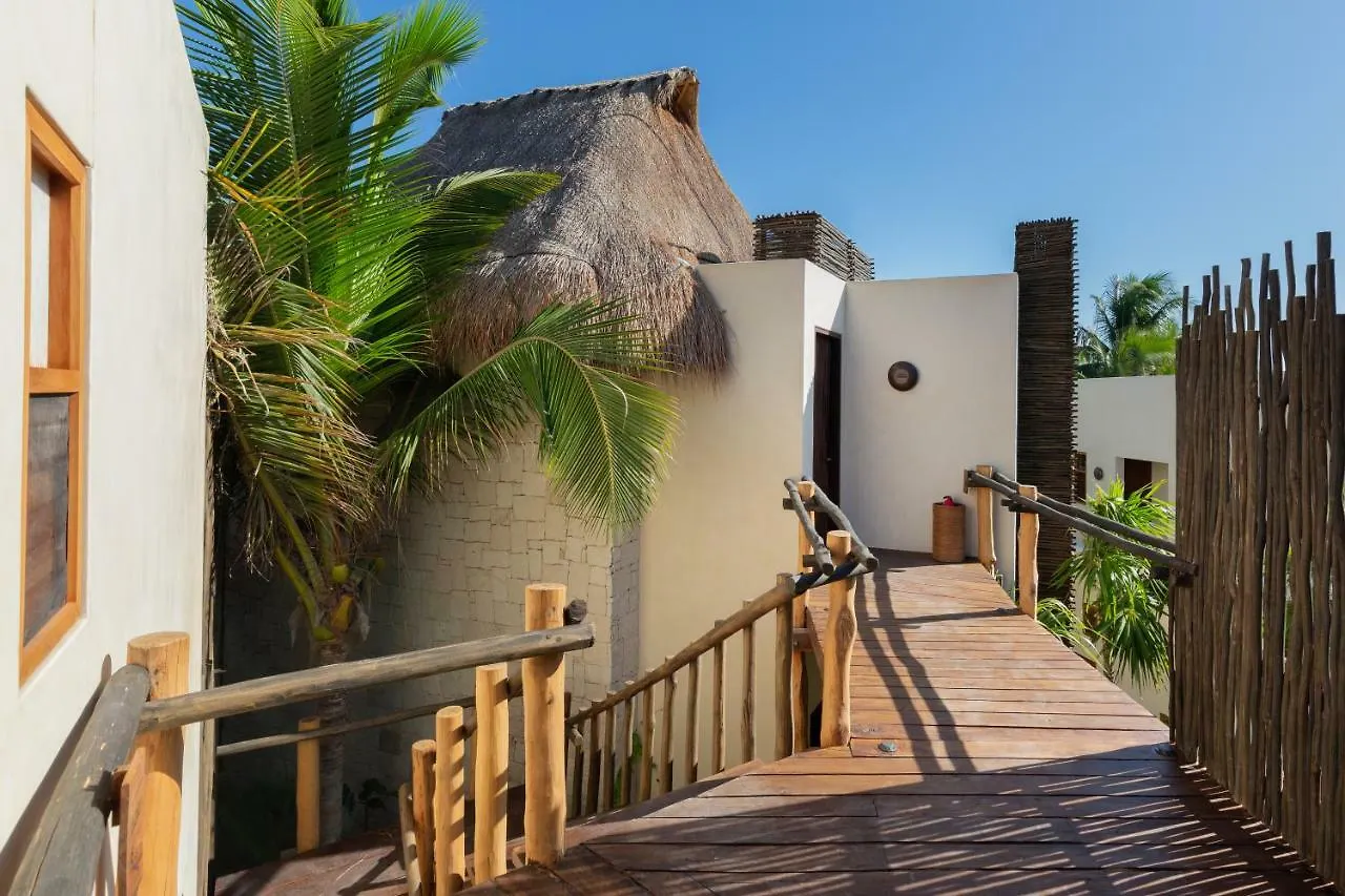 Hotel Ma'Xanab Tulum Pueblo