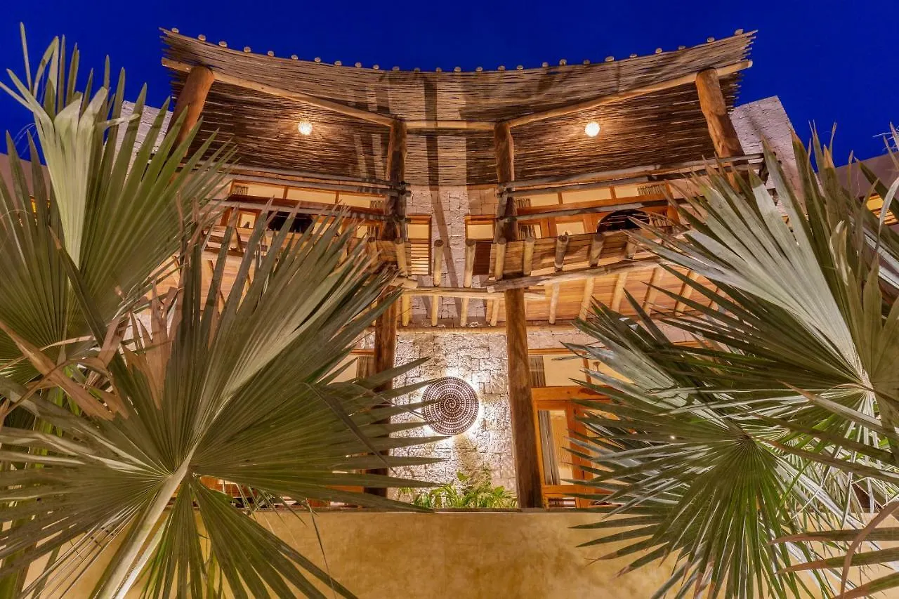 Hotel Ma'Xanab 툴룸